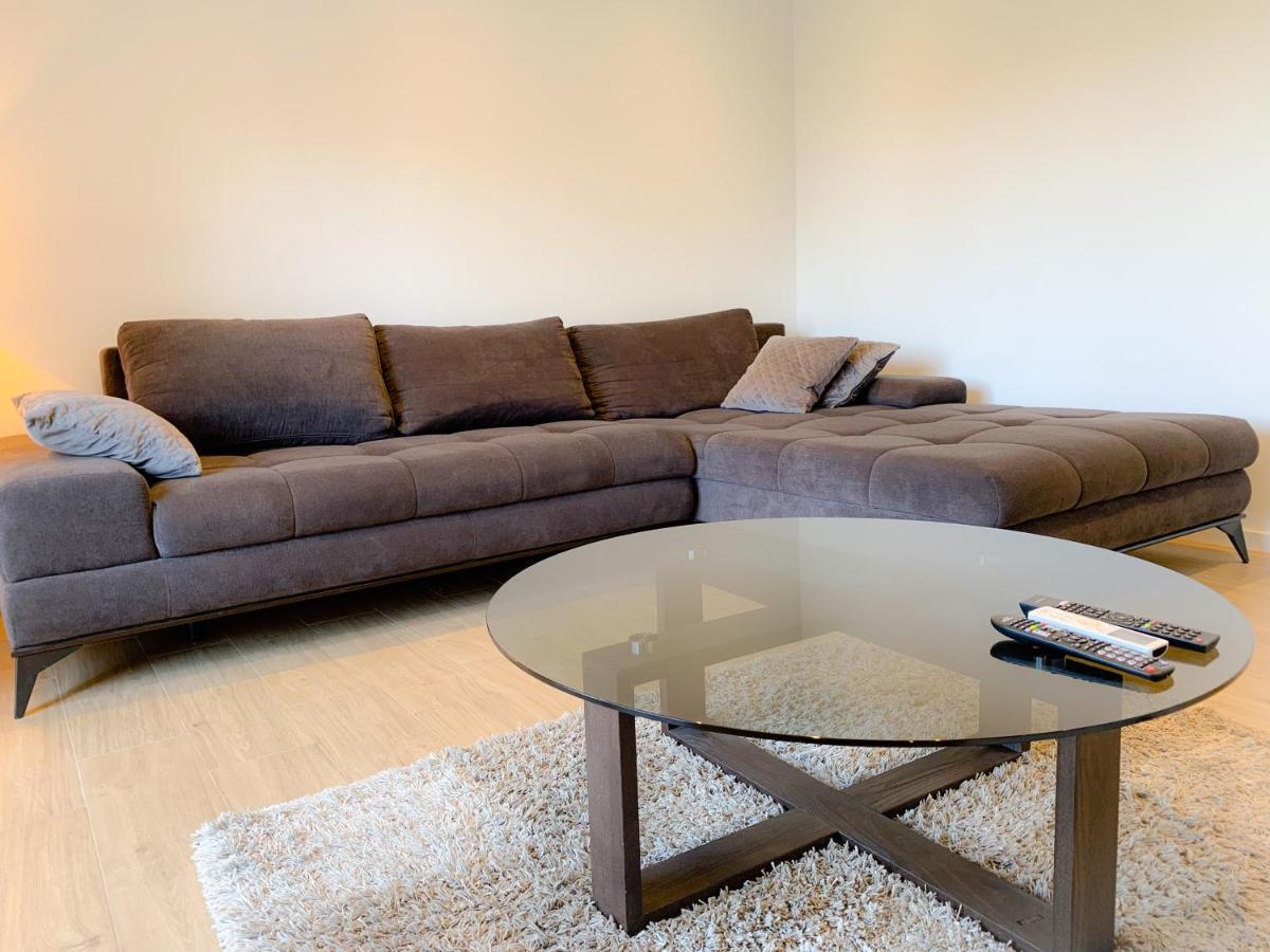 G Apartment Подстрана Екстериор снимка